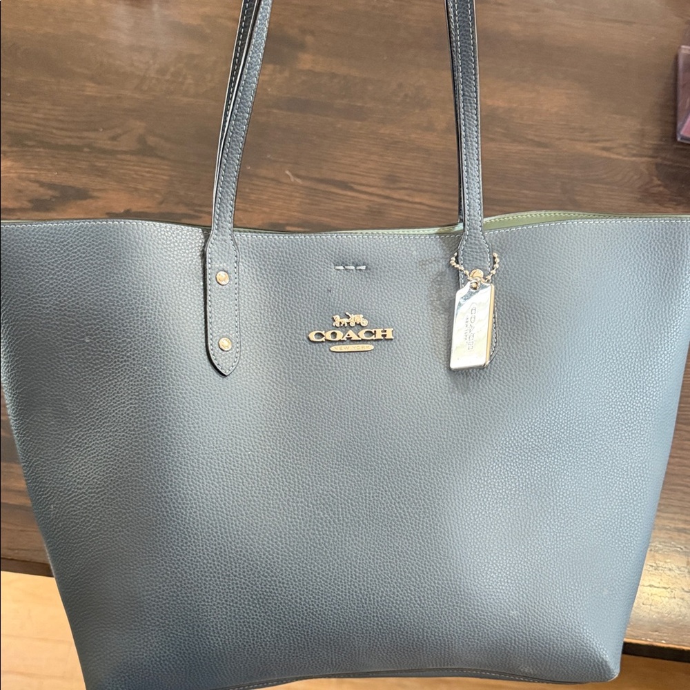 Coach town tote